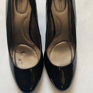 Bandalino black heels